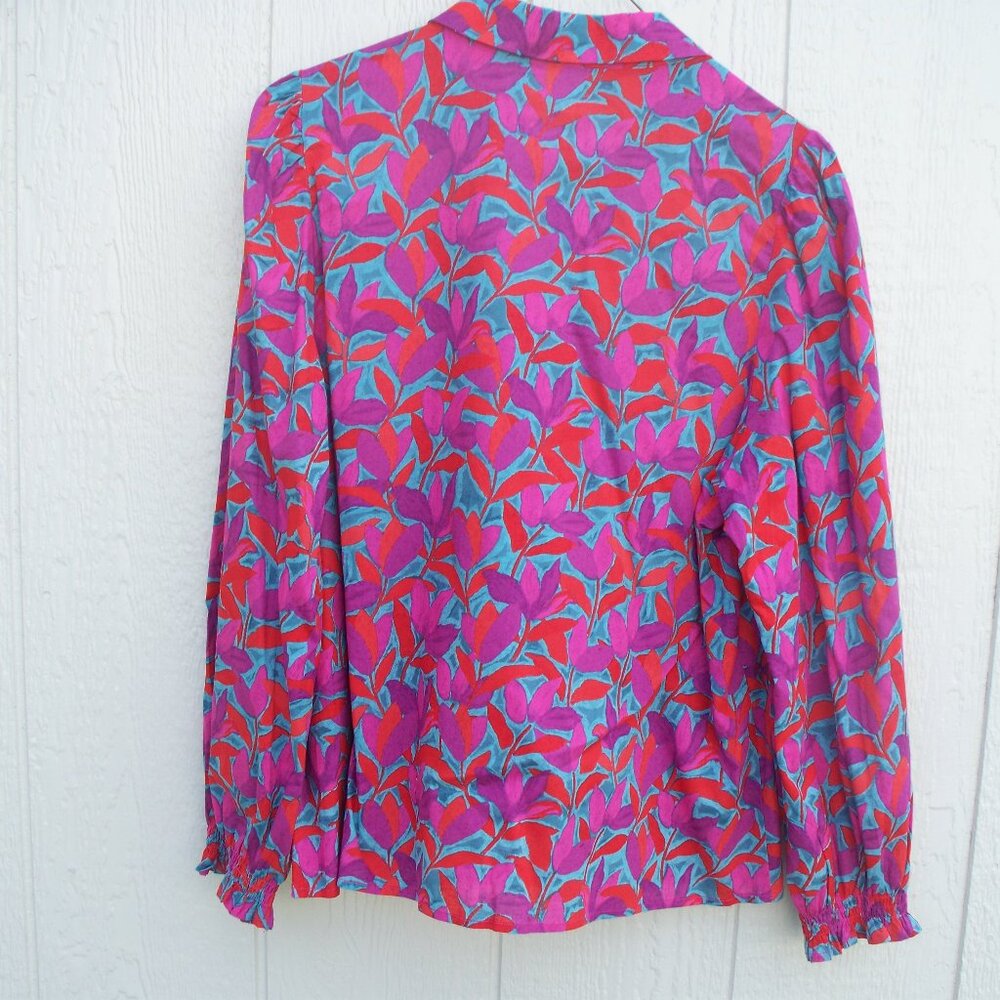 Beautiful Button Down Shirt - Picture 2 of 3